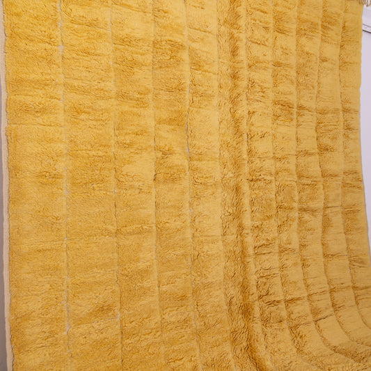 Handwoven Moroccan Mrirt Rug – Soft Yellow Berber Carpet with Subtle Grid Pattern