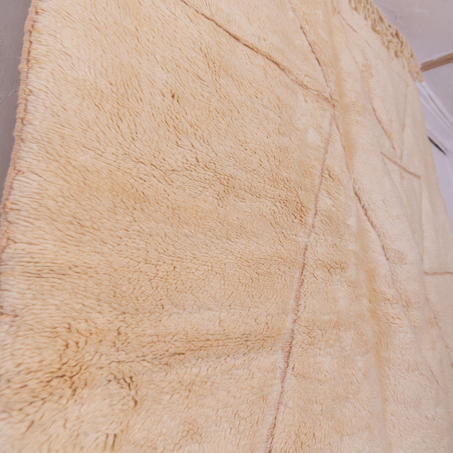 Handmade Mrirt Rug – 100% Wool Moroccan Berber Carpet – Cream & Beige Geometric Triangle Wool Rug – Luxury Minimalist & Modern Home Decor