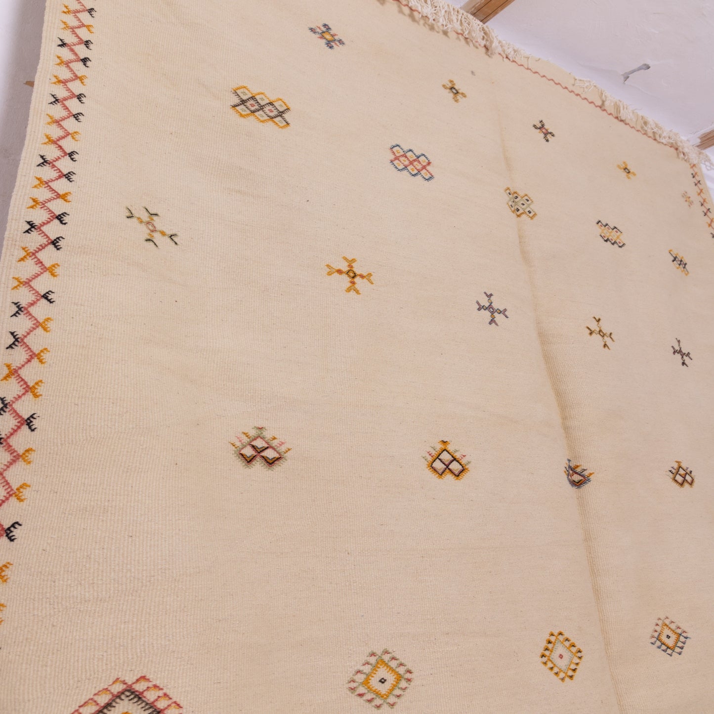 Handwoven Moroccan Akhnif Rug – Elegant Cream Berber Wool Carpet ; 10,01 ft / 6,56 ft