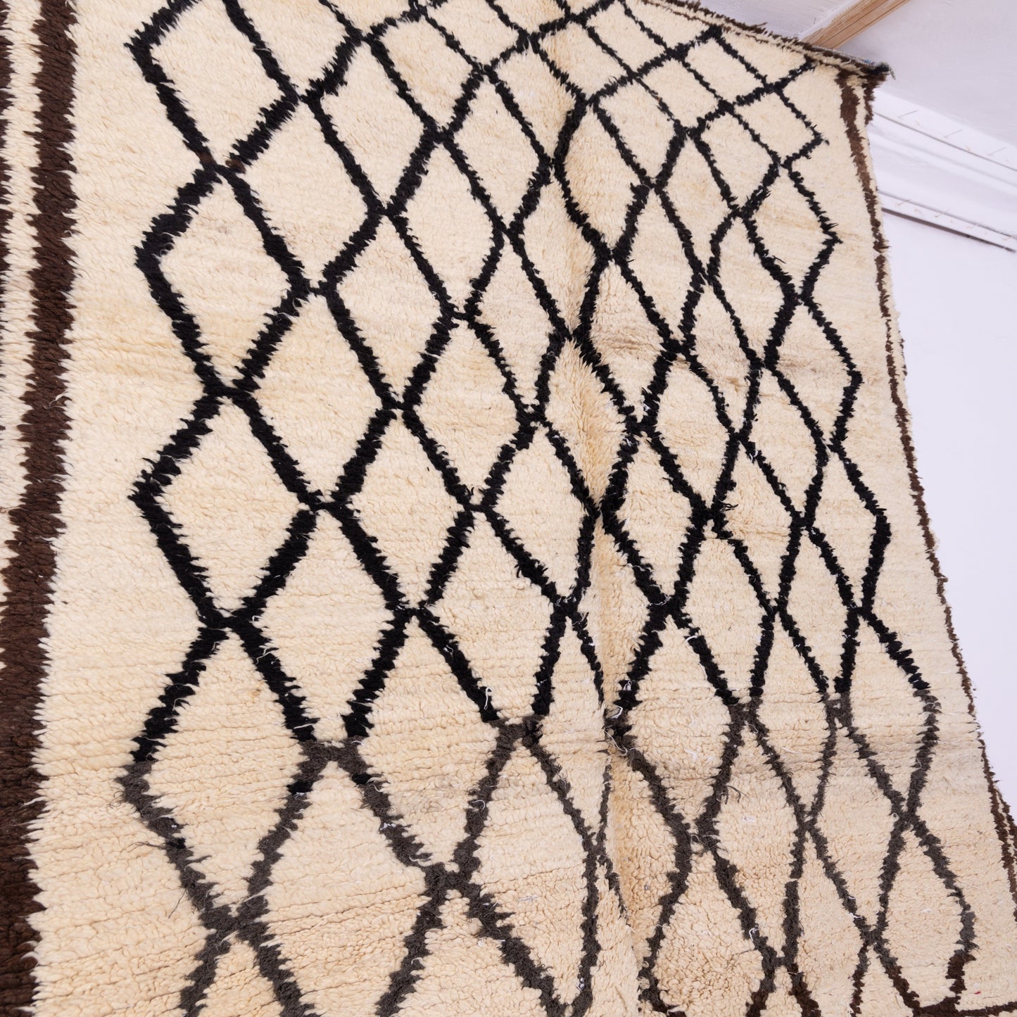 Vintage Moroccan Beni Ourain Rug | Handwoven Wool Berber Carpet ; 8,04 ft / 5,91 ft