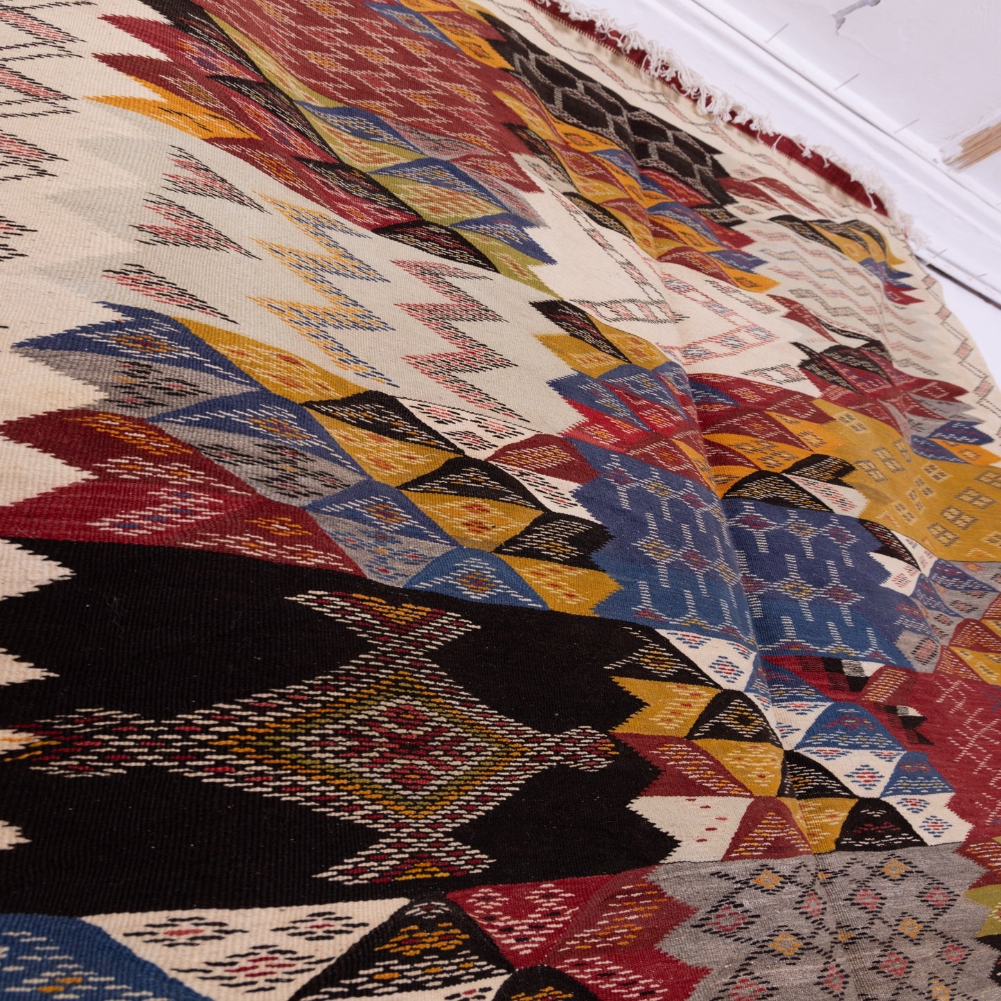 Handwoven Moroccan Akhnif Rug – Intricate Berber Wool & Cotton Carpet