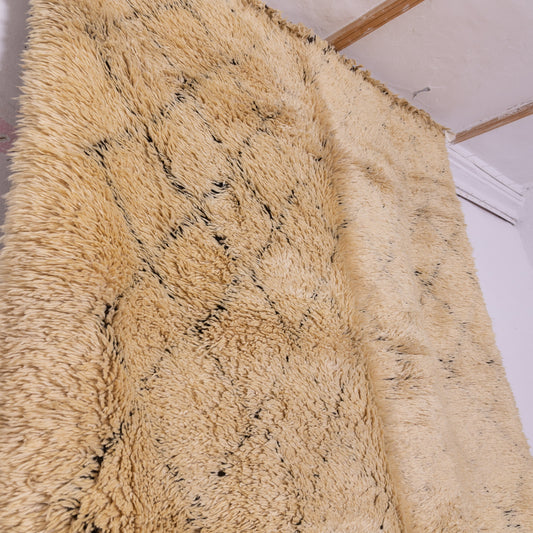 Vintage Moroccan Beni Ourain Rug – Handwoven Wool Berber Carpet – Subtle Diamond Pattern – Plush & Cozy Bohemian Decor