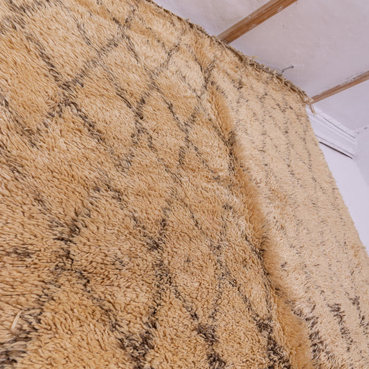 Vintage Beni Ourain Rug – Authentic Moroccan Wool Carpet – Handwoven Berber Rug – Diamond Pattern Area Rug – Bohemian & Minimalist Home Decor