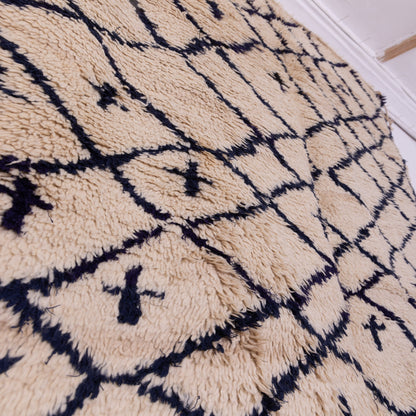Crossed Paths” – Vintage azilale Rug with Tribal Cross Motifs