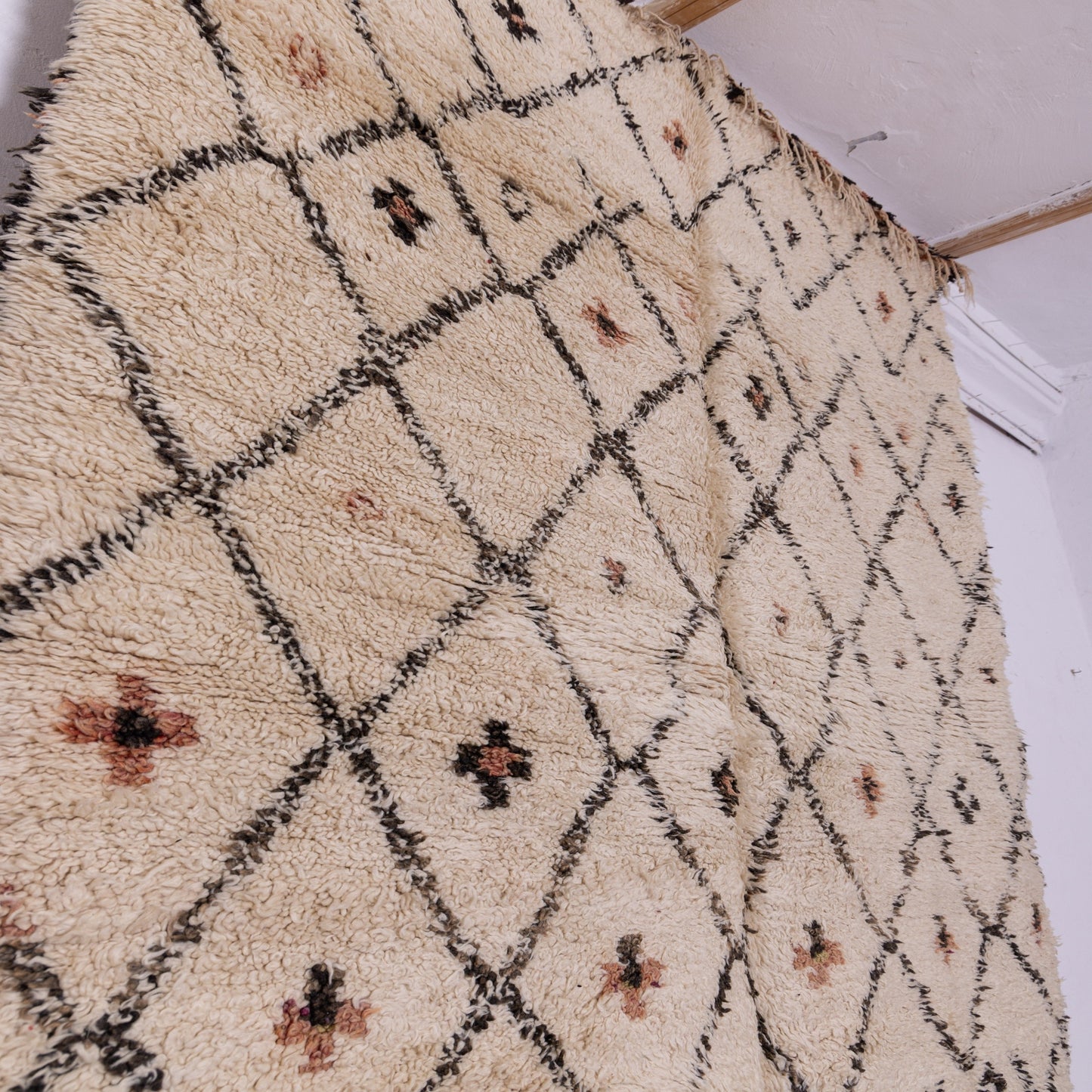 Vintage Moroccan Beni Ourain Rug – Handwoven Wool Berber Carpet – Diamond & Floral Tribal Motifs ; 10,33 ft / 6,56 ft