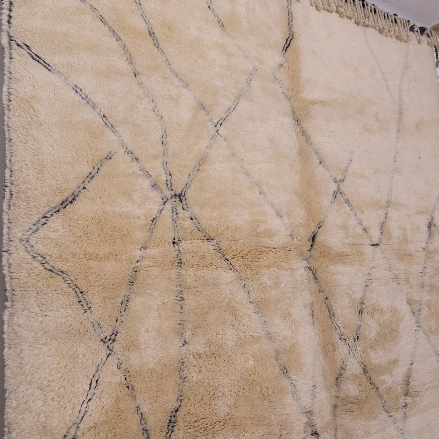 Authentic Handwoven Moroccan Mrirt Wool Rug – Classic Diamond Berber Design