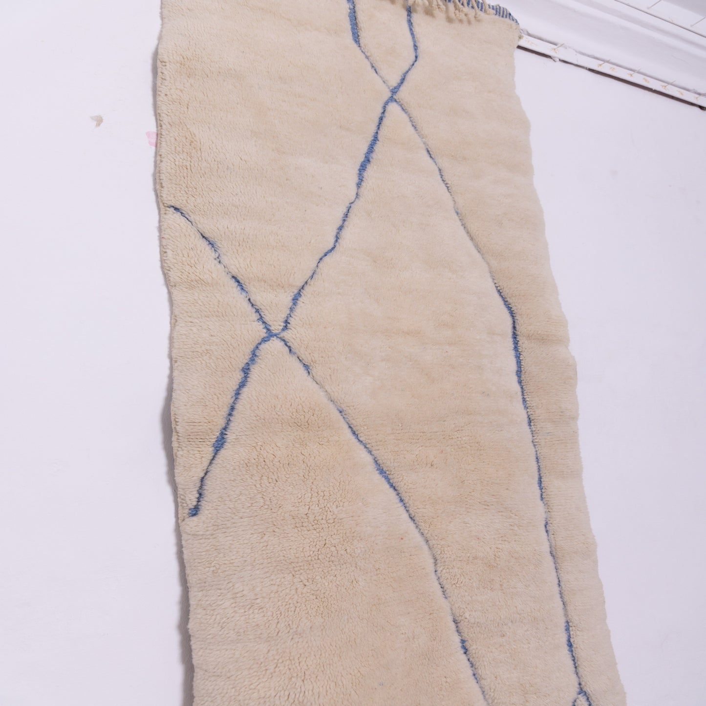Handwoven Moroccan Mrirt Rug – Soft Berber Wool with Blue Geometric Lines