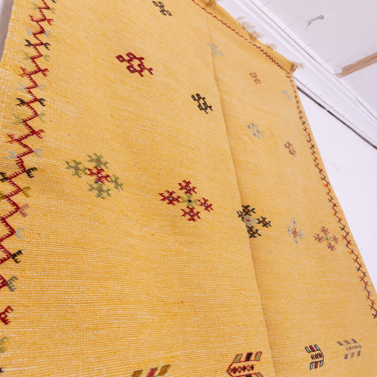 Handwoven Moroccan Akhnif Rug – Golden Yellow Berber Wool & Cotton Carpet
