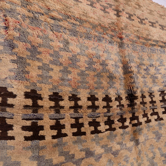 Vintage Moroccan Talsint Rug - Handwoven Berber Wool Carpet