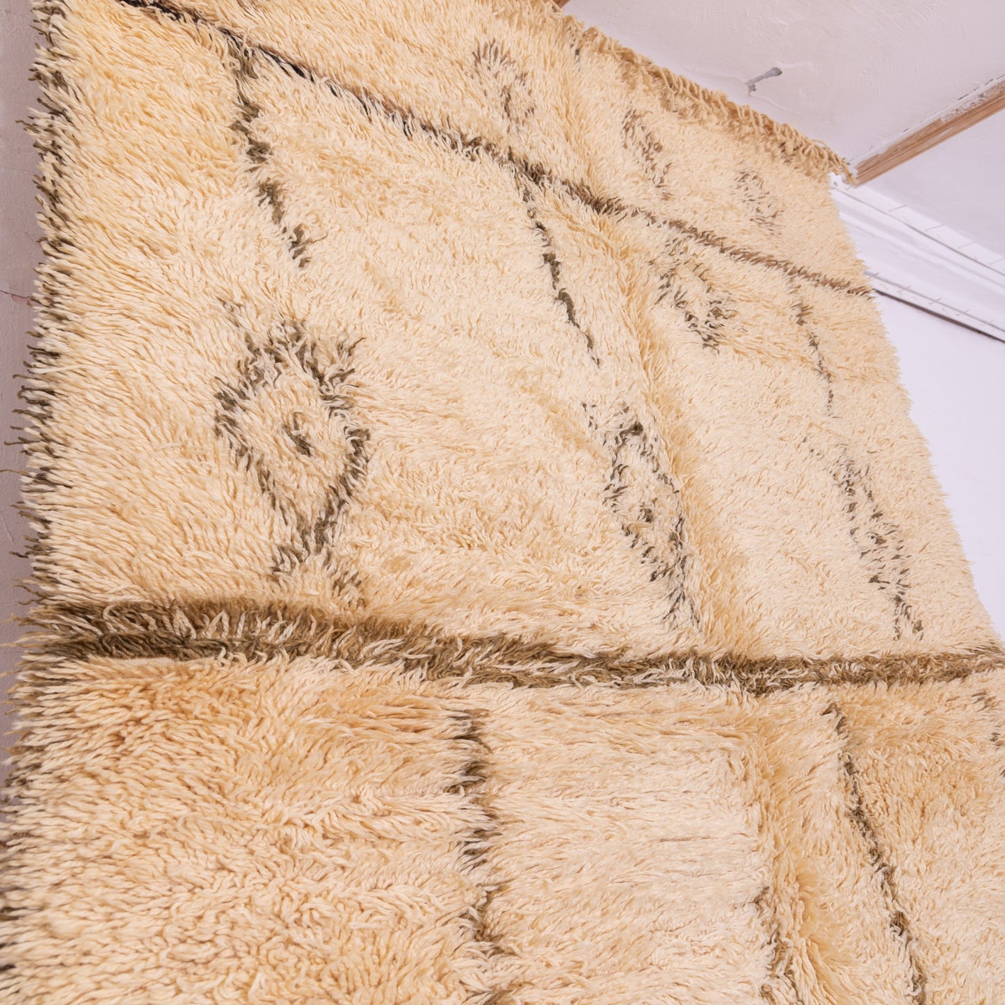 Handwoven Moroccan Beni Ourain Wool Rug – Authentic Berber Carpet ; 10,50 ft /  3,44 ft