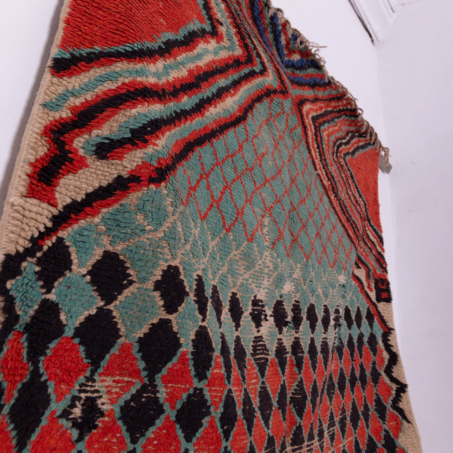 Vintage Azilal Wool Rug - Geometric Tribal Pattern - Handwoven Moroccan Tapestry