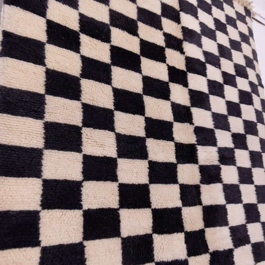 Handmade Moroccan Checkered Wool Rug – Black & White Berber Carpet – Modern Geometric Beni Ourain Rug