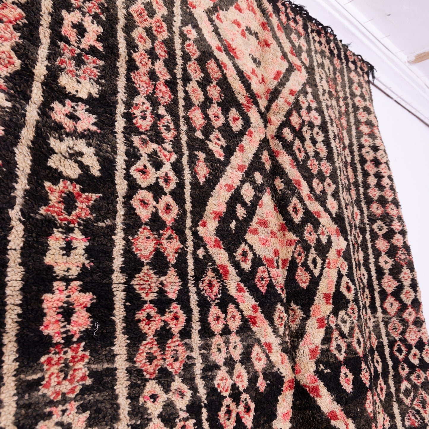 Vintage Beni Mguild Zayane Rug – Handwoven Moroccan Wool Carpet