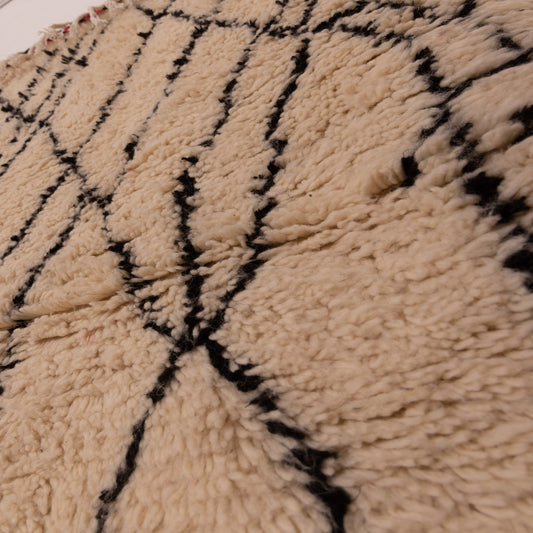 Minimalist Azilal Style Wool Rug - Black & White Diamond Pattern - Handmade Moroccan Wall Hanging or Runner