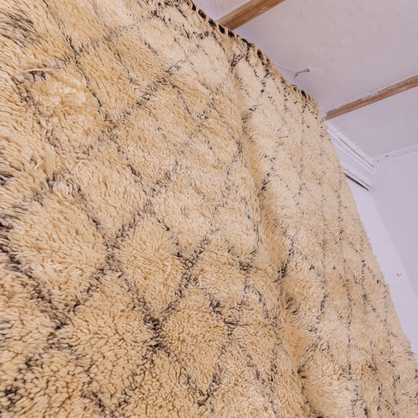 Authentic Moroccan Beni Ourain Rug – Handwoven Wool Berber Carpet – Diamond Geometric Pattern – Timeless & Cozy Home Decor ; 11,48 ft / 6,23 ft