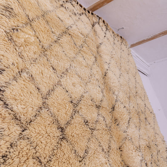 Authentic Moroccan Beni Ourain Rug – Handwoven Wool Berber Carpet – Diamond Geometric Pattern – Timeless & Cozy Home Decor