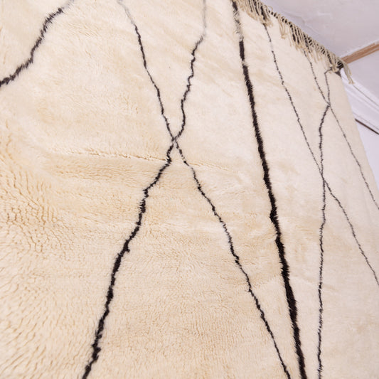 Handmade Mrirt Rug – 100% Wool Moroccan Berber Carpet – Cream & Black Abstract Geometric Wool Rug – Luxury Boho & Minimalist Home Decor