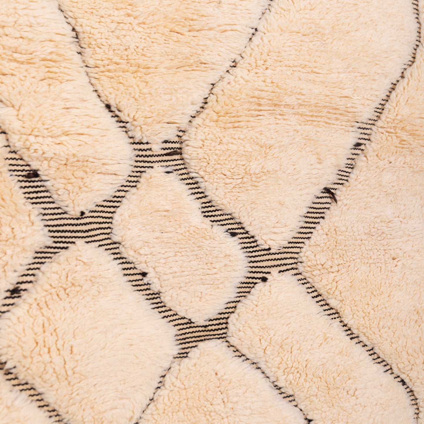 Handmade Moroccan Mrirt Rug – 100% Wool Berber Carpet – Beige & Black Geometric Design – Soft & Luxurious Boho Area Rug