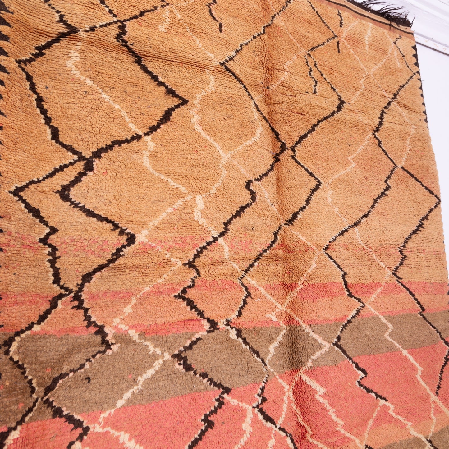 Vintage Moroccan Rehamna Rug – Handwoven Berber Carpet with Earthy Tones & Abstract Lines ; 9,84 ft / 6,07 ft