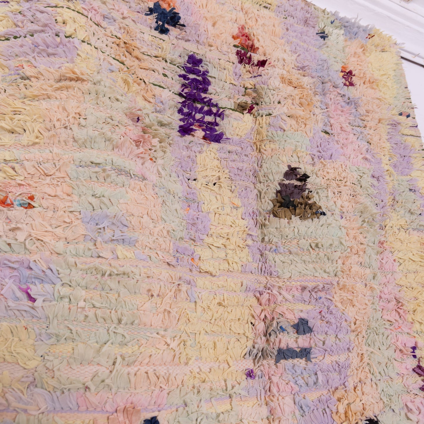 Vintage Moroccan Boucherouite Rug – Soft Pastel Abstract Berber Carpet – Handmade Boho Shaggy Rug