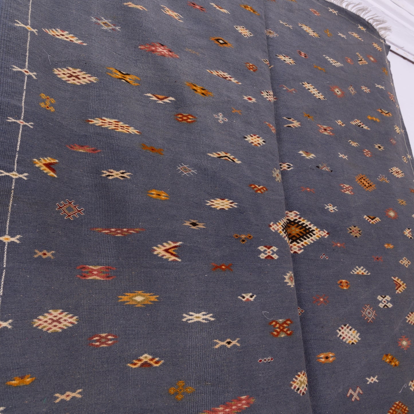 Handwoven Moroccan Akhnif Rug – Elegant Berber Wool & Cotton Carpet with Tribal Motifs