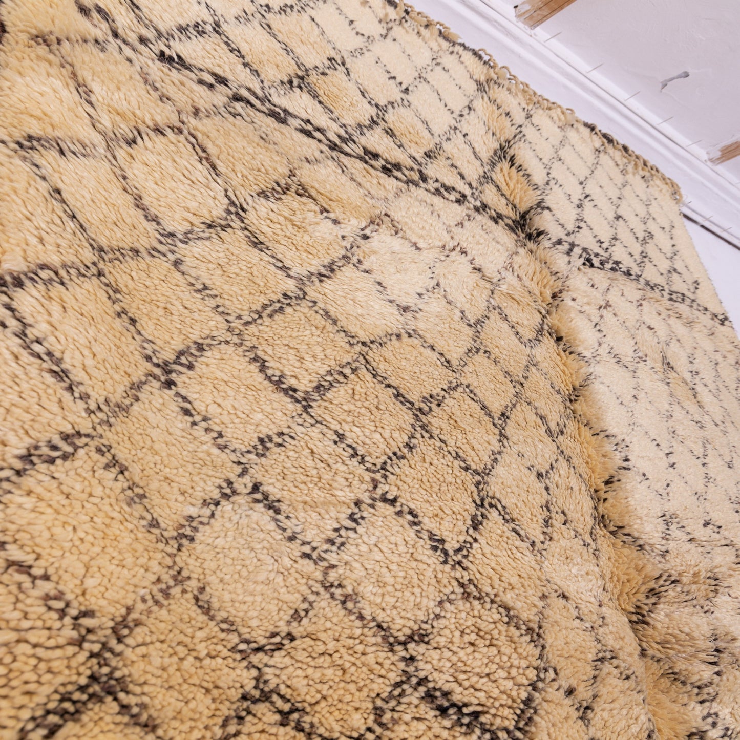 Vintage Beni Ourain Rug | Handwoven Moroccan Wool Carpet | Timeless Berber Geometric Design ; 9,51 ft / 6,23 ft