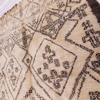 Vintage Moroccan Beni Ourain Rug | Handwoven Wool Berber Carpet with Tribal Symbols ;  10,83 ft  / 6,40 ft