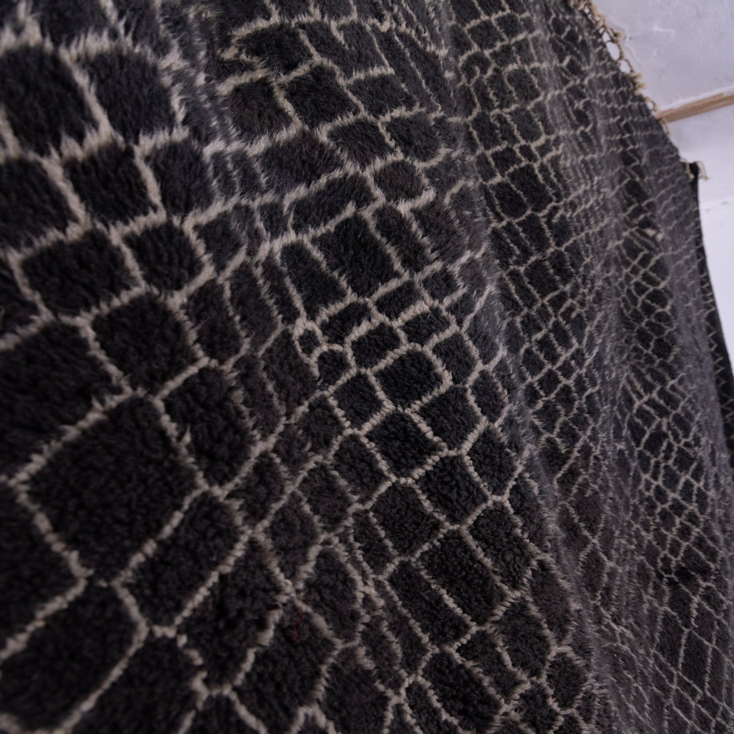 Handwoven Moroccan Mrirt Rug – Luxurious High-Pile Wool Berber Carpet in Black & White Geometric Design