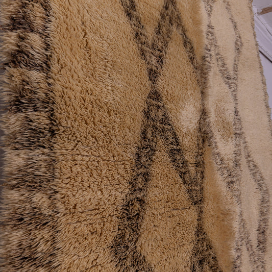 Vintage Moroccan Beni Ourain Rug - Handwoven Wool Berber Carpet - Authentic Tribal Design