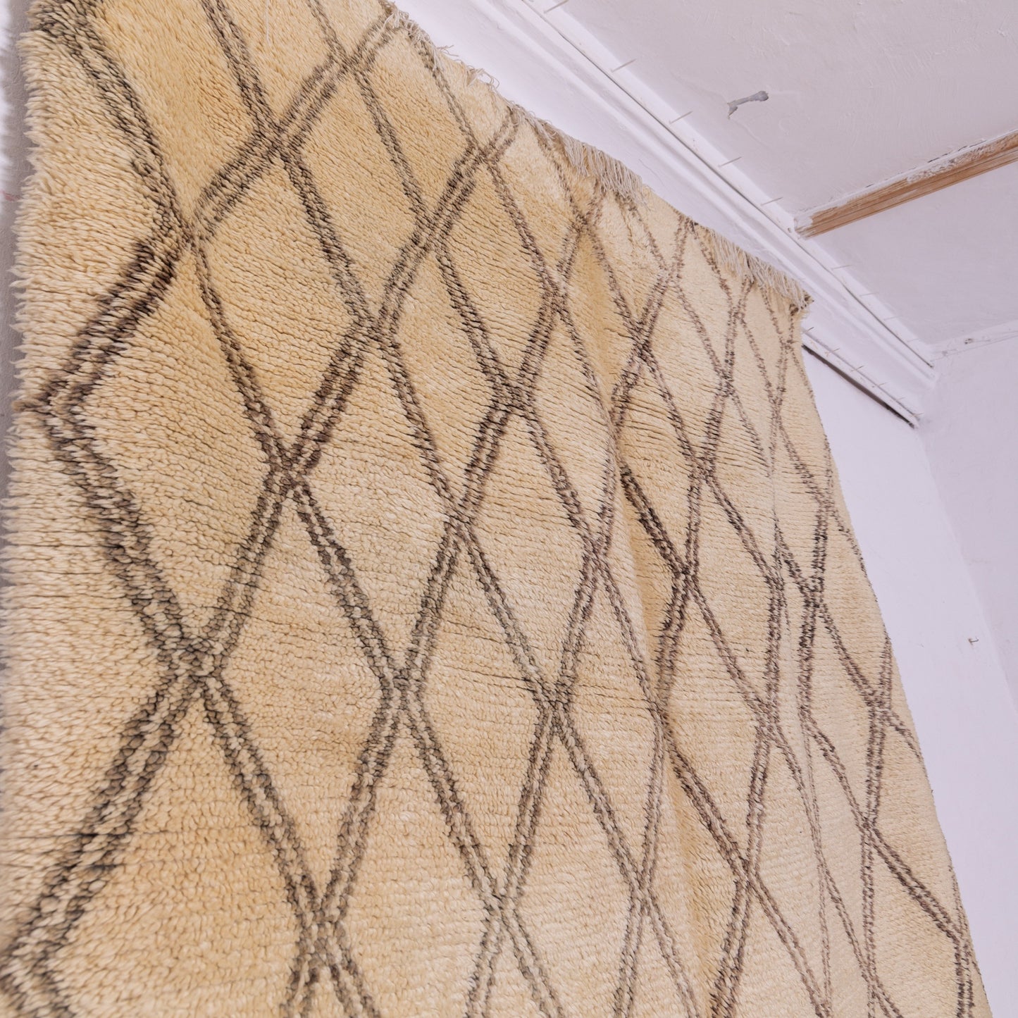 Handmade Moroccan Beni Ourain Rug – Authentic Wool Berber Carpet with Diamond Pattern ; 8,37 ft  /  6,07 ft