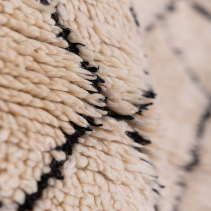 Atlas Horizon” – Extra Long azilale Runner with Fading Diamond Pattern