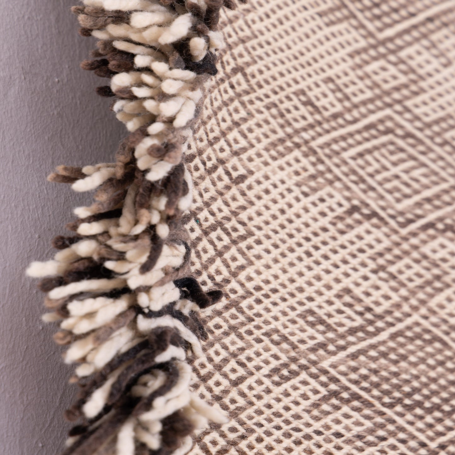 Handwoven Moroccan Akhnif Rug – Timeless Berber Diamond Motif ; 5,91 ft / 3,44 ft