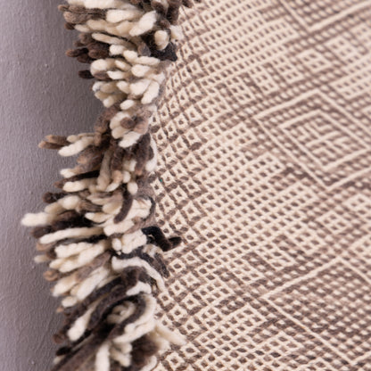 Handwoven Moroccan Akhnif Rug – Timeless Berber Diamond Motif ; 5,91 ft / 3,44 ft