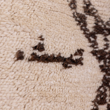 Vintage Moroccan Azilal Rug | Handwoven Wool Berber Carpet | Unique Tribal Diamond & Symbol Motif ; 8,69 ft / 6,23 ft