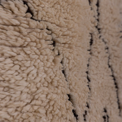 Vintage Moroccan Berber Rug – Handwoven Wool Carpet with Diamond Motif & Tribal Accents ; 10,33 ft / 5,74 ft