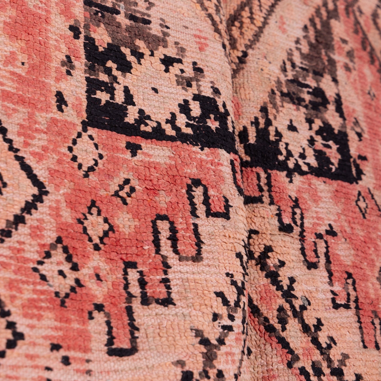 Vintage Moroccan Rehamna Rug – Handwoven Bohemian Berber Carpet with Tribal Geometric Design ; 11,15 ft / 5,58 ft