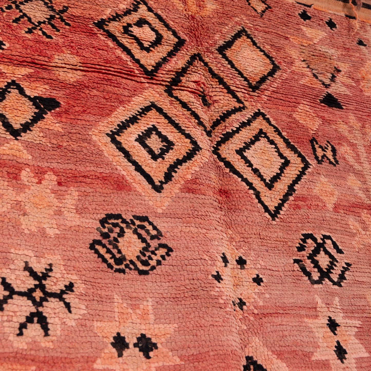 Vintage Moroccan Rehamna Rug – Handwoven Tribal Berber Carpet ; 10,83 ft / 5,58 ft