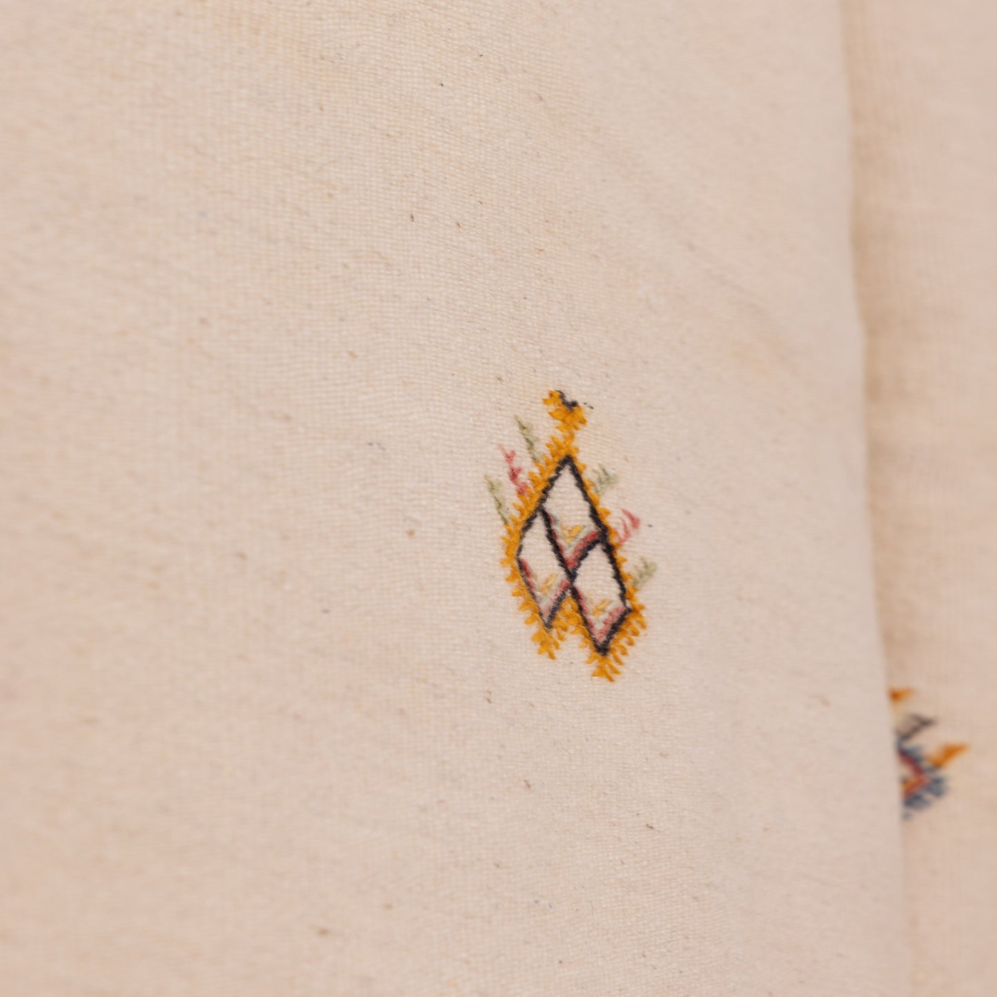 Handwoven Moroccan Akhnif Rug – Elegant Cream Berber Wool Carpet ; 10,01 ft / 6,56 ft