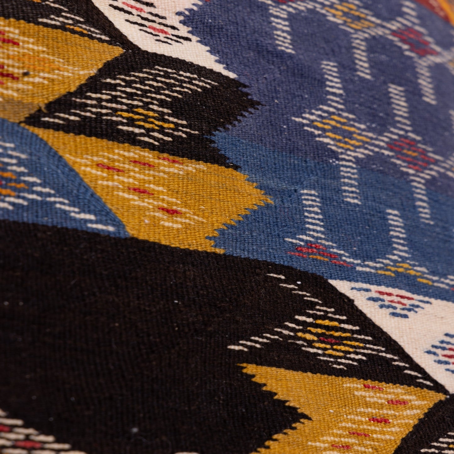 Handwoven Moroccan Akhnif Rug – Intricate Berber Wool & Cotton Carpet