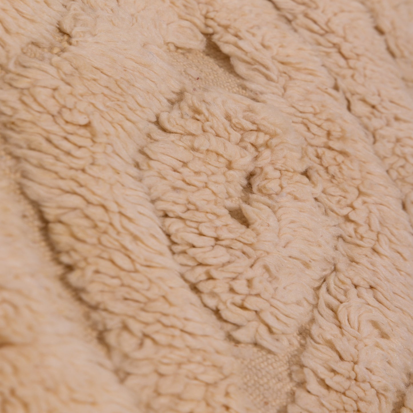 Handwoven Taznakht Moroccan Rug – 100% Wool Beige Diamond Motif Carpet – Luxurious Berber Handmade Rug – Minimalist Boho Style ;  4,43 ft / 3,12 ft