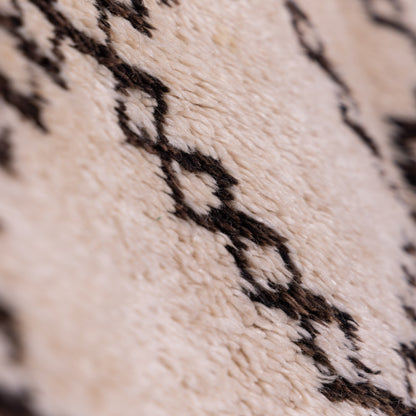 Vintage Moroccan Beni Ourain Rug – Handwoven Wool with Geometric Berber Pattern ; 10,66 ft /  6,23 ft