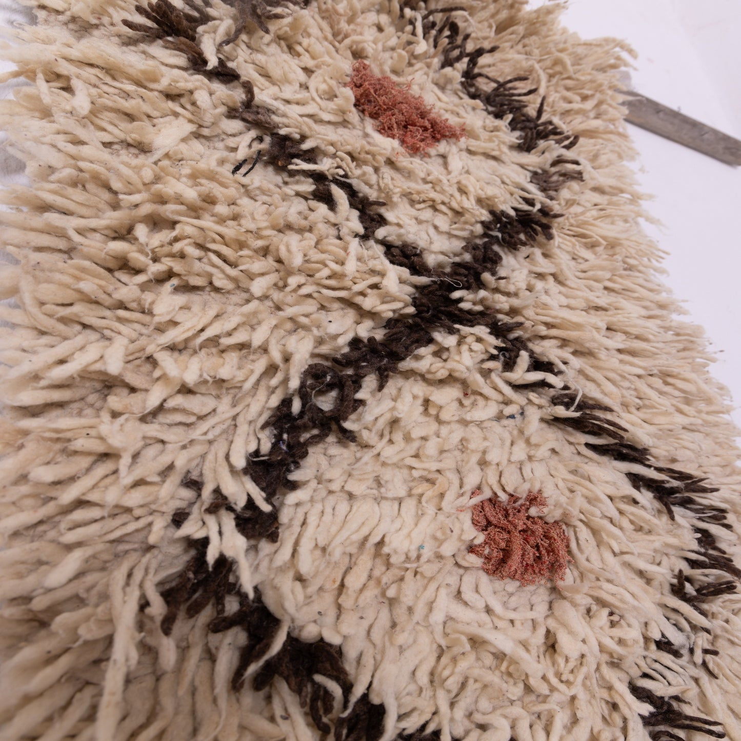 Mini Azilal Wool Rug - Cream Moroccan Berber Shag with Diamond Motif - Small Handmade Vintage Rug