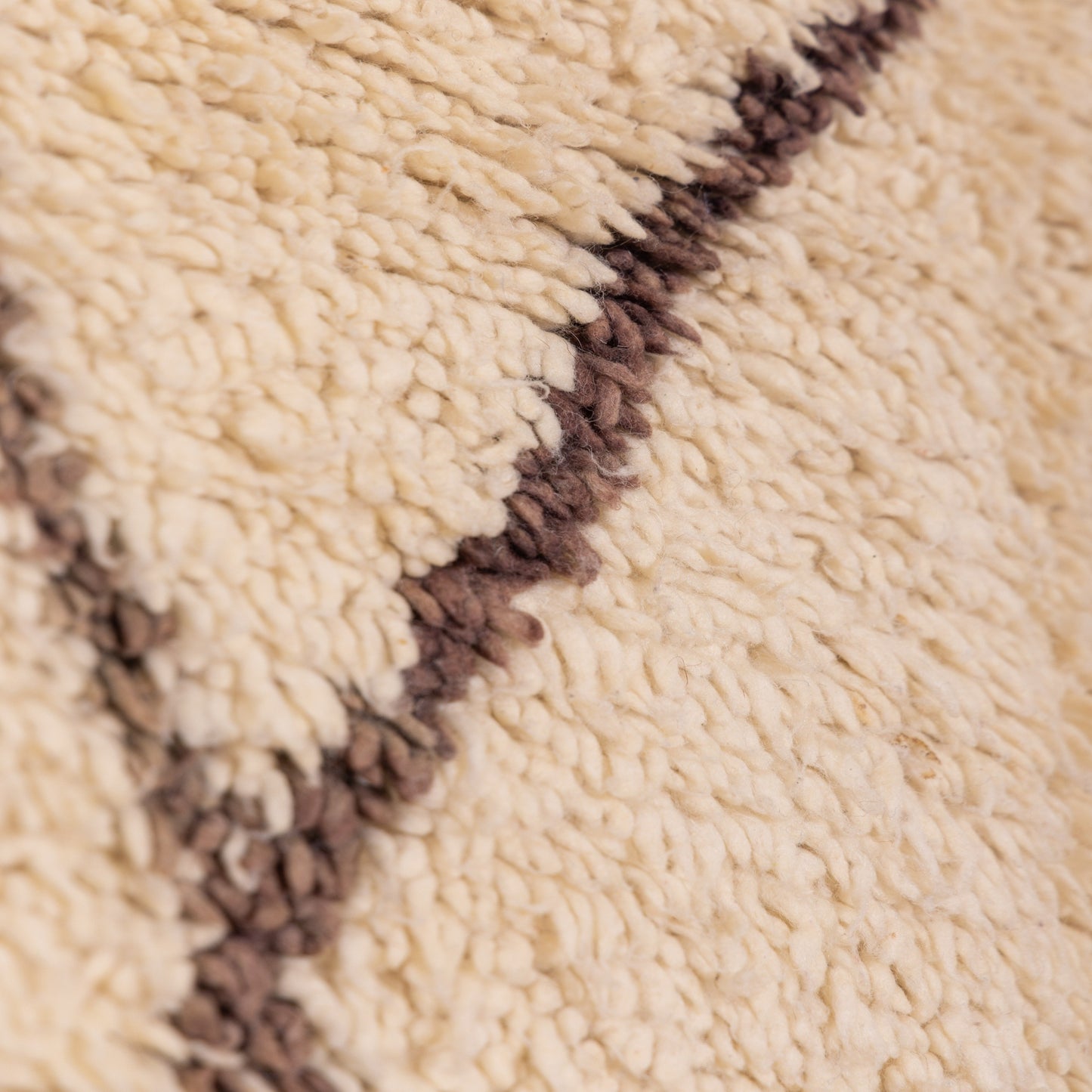 Vintage Moroccan Beni Ourain Runner Rug | Handmade Wool Hallway Carpet ;  10,50 ft / 3,94ft