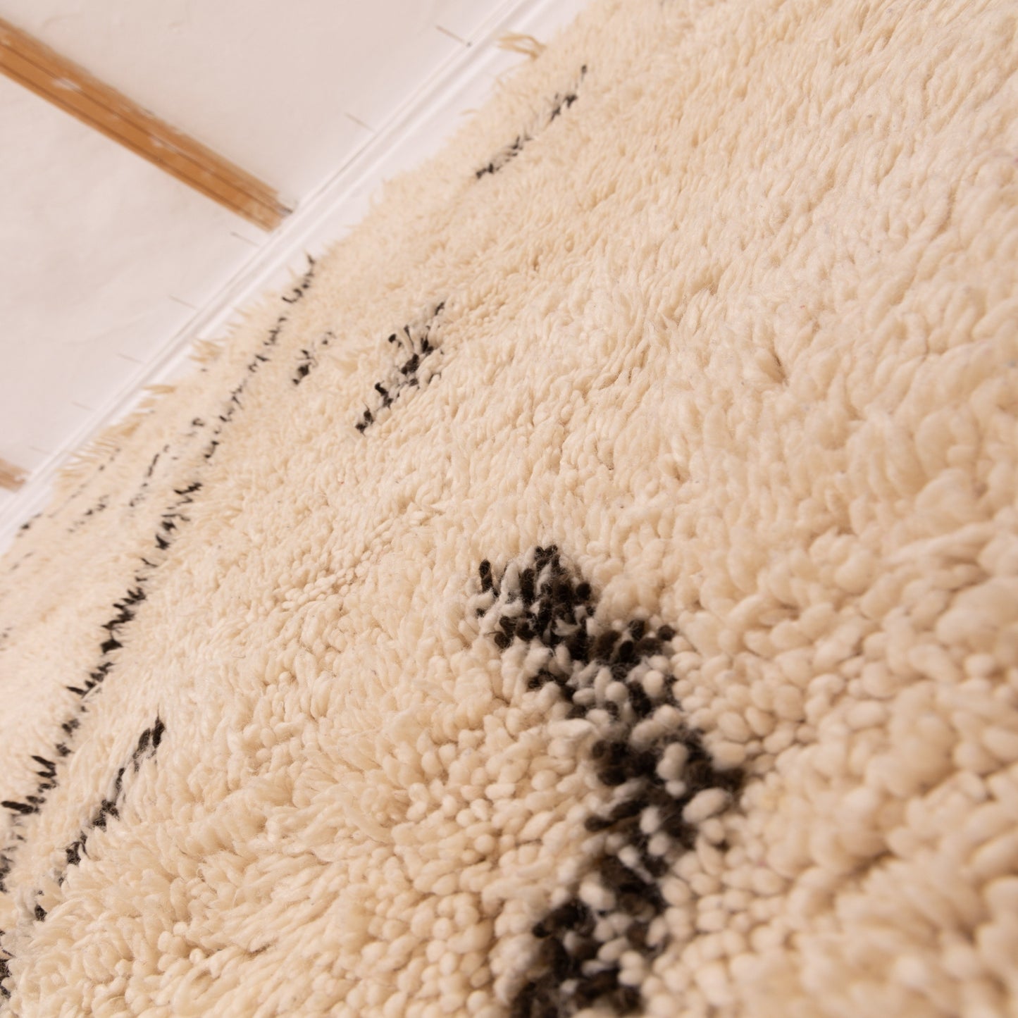 Modern Vintage Beni Ourain Rug | Abstract Moroccan Wool Carpet | Handmade Tribal Area Rug | Artistic Berber Symbols | 100% Wool | One of a Kind ;  9,51 ft / 6,56 ft