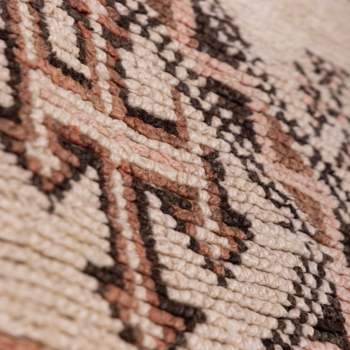 Vintage Moroccan Berber Rug – Handwoven Diamond & Symbolic Pattern ;  10,01 ft /  6,07 ft