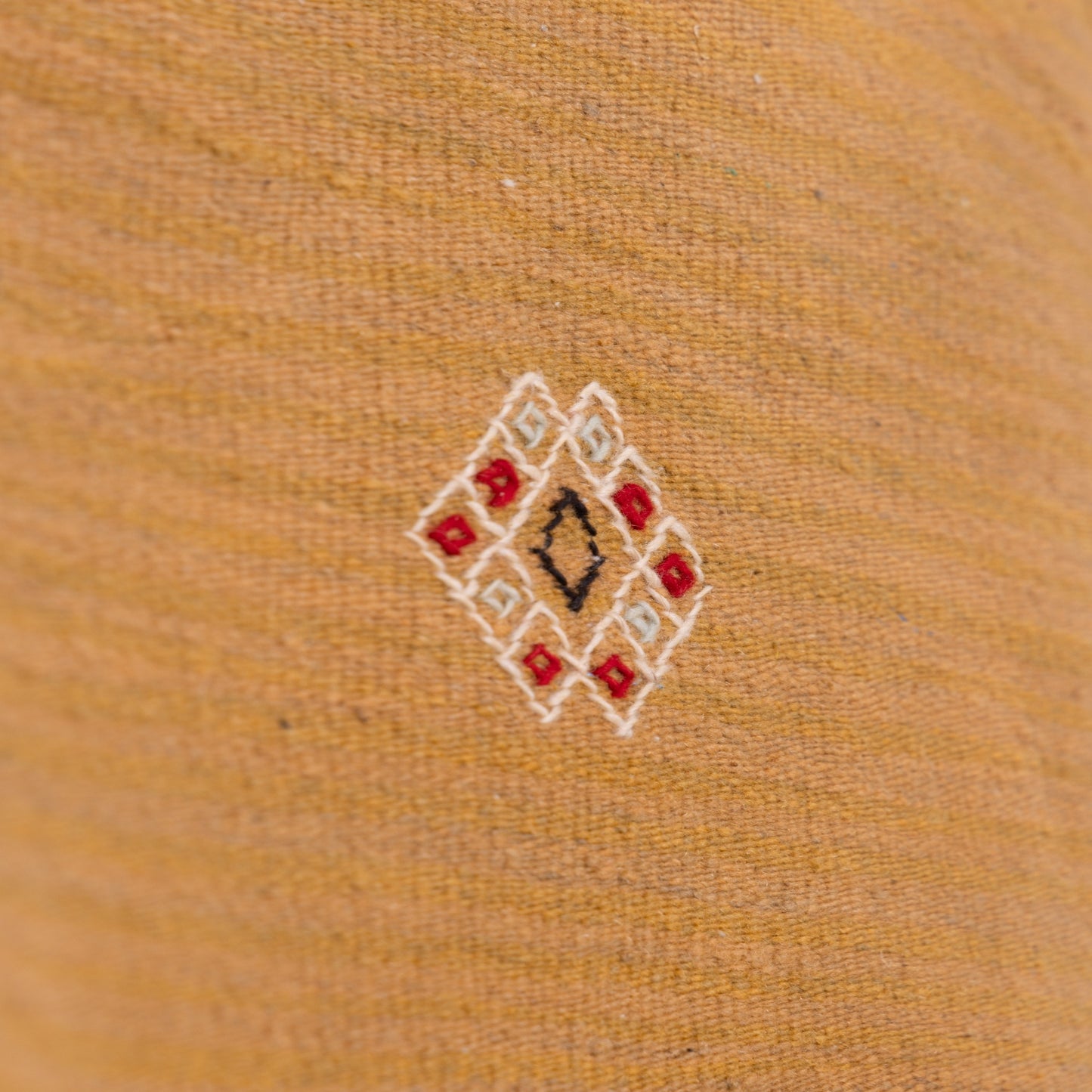 Handwoven Moroccan Akhnif Rug – Golden Berber Wool Carpet ; 8,37 ft / 5,09 ft