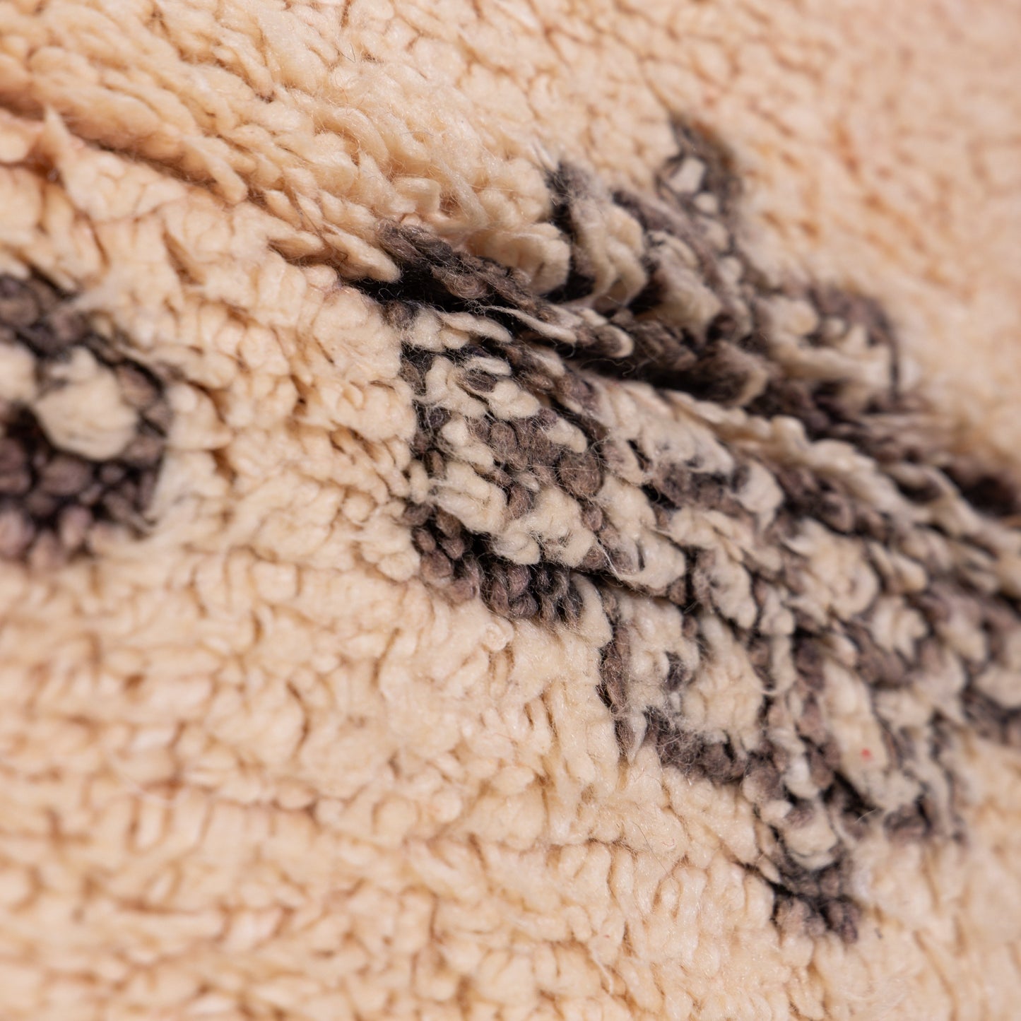 Authentic Vintage Moroccan Berber Rug | Handmade Wool Beni Ourain Carpet | Red & Black Tribal Diamond Design ; 8,53 ft / 6,07 ft