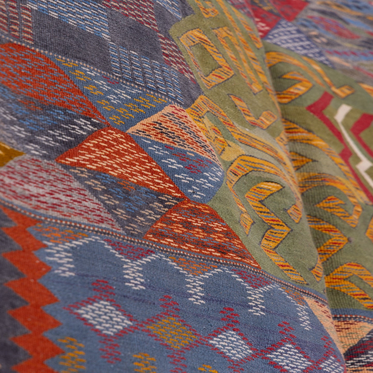 Handwoven Moroccan Akhnif Rug – Vibrant Berber Wool & Cotton Carpet ; 10,33 ft / 7,05 ft