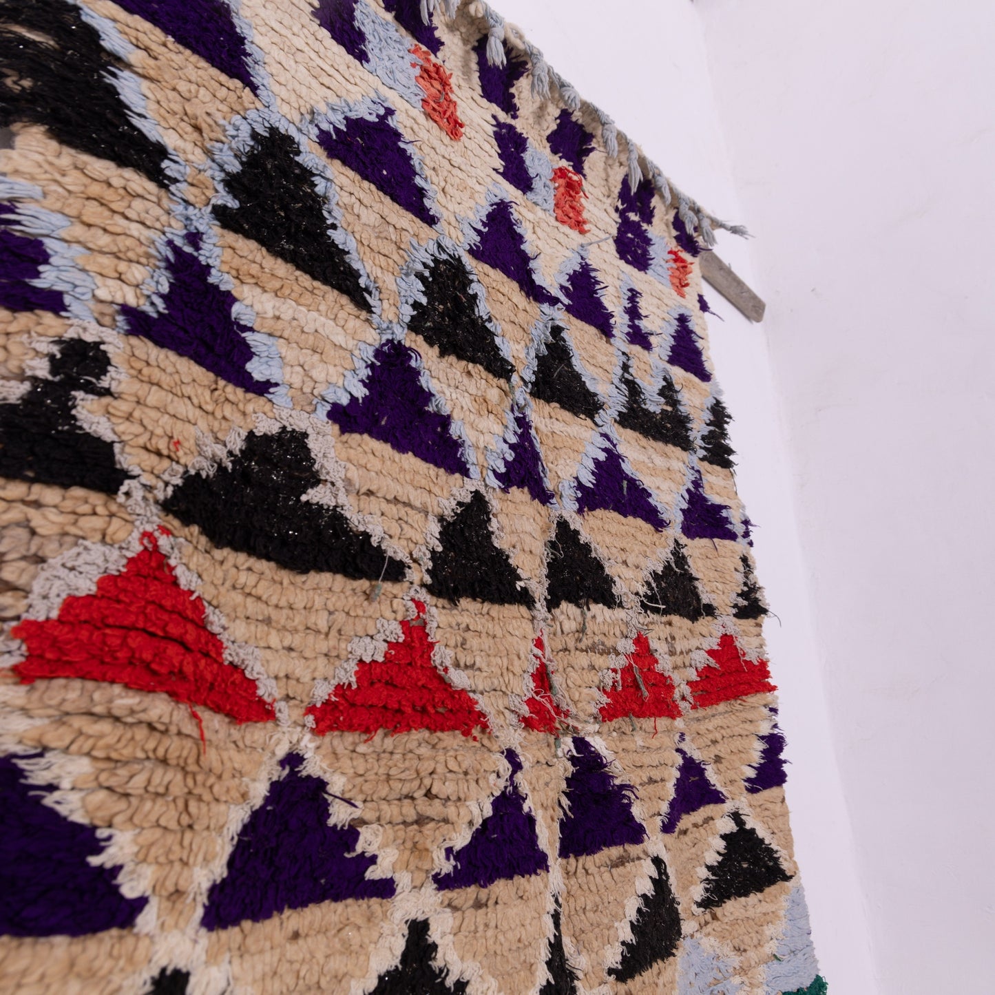 Nomad Peaks – Vintage Moroccan azilale Rug with Tribal Triangles and Fringed Edge