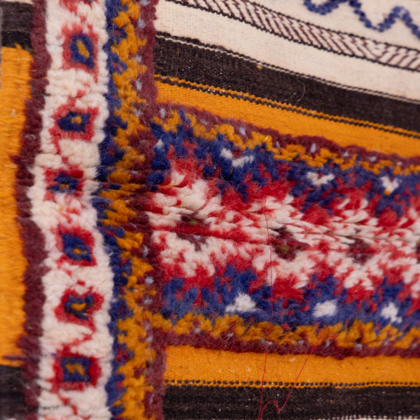 Handwoven Moroccan Akhnif Rug – Amazigh Berber Flatweave ; 4,92 ft / 1,97 ft